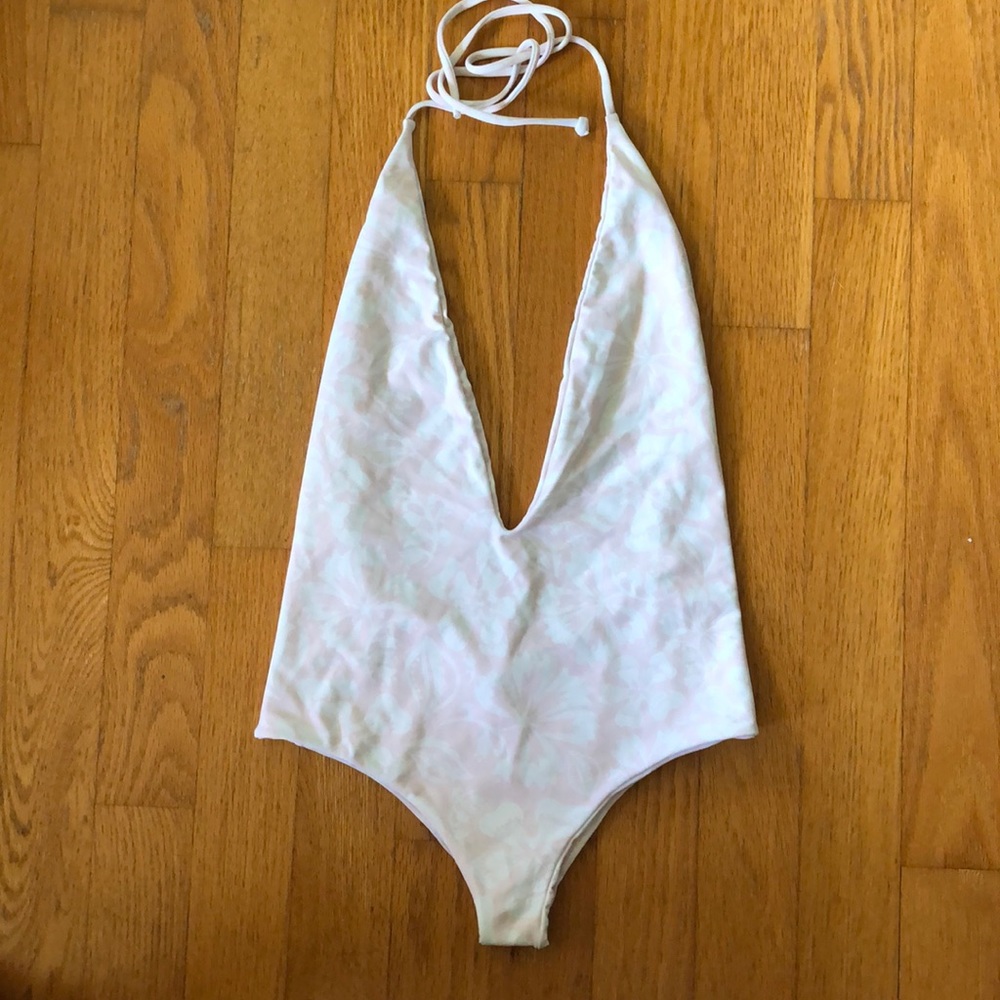 Mikoh Hinano Small